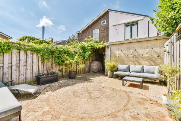 Courtyard Patio Service in Albany